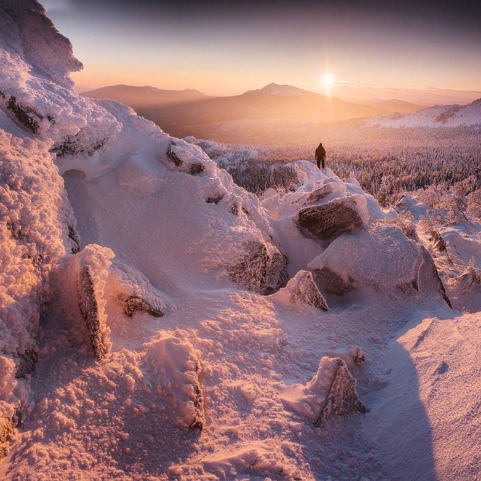阳光下的雪景 …(pic3)