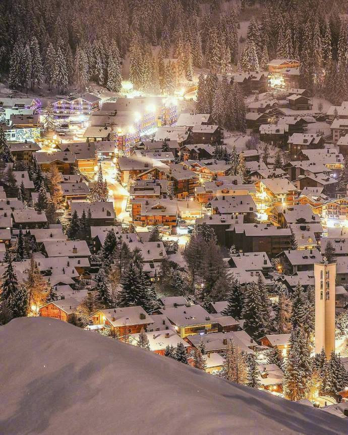 瑞士雪夜，仿佛童话世界一般，美呆了(图5)