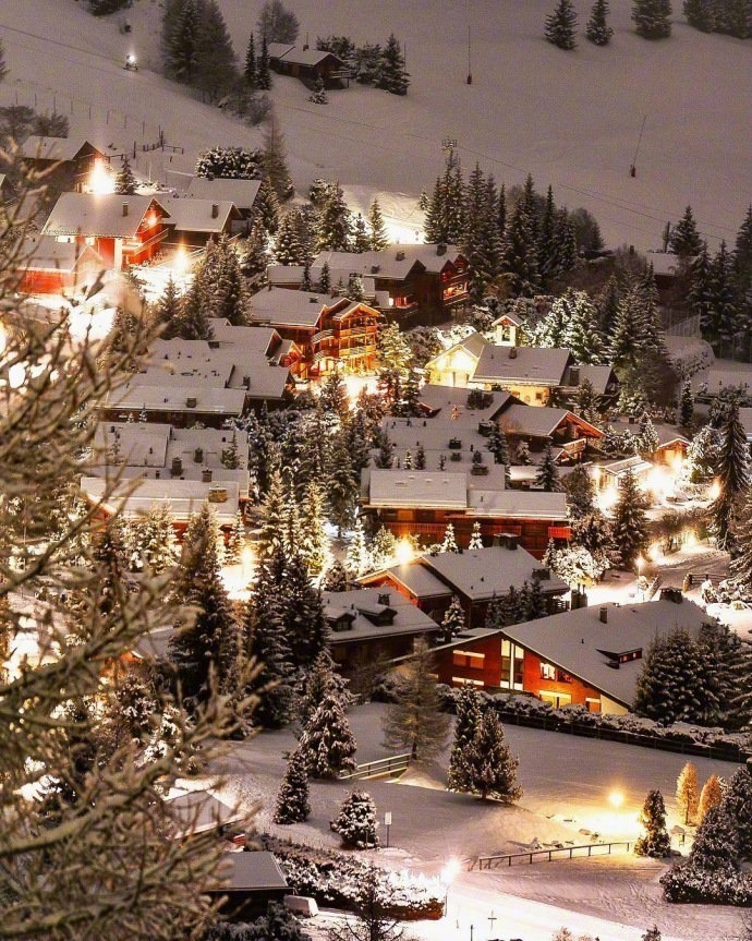瑞士雪夜，仿佛童话世界一般，美呆了(图9)